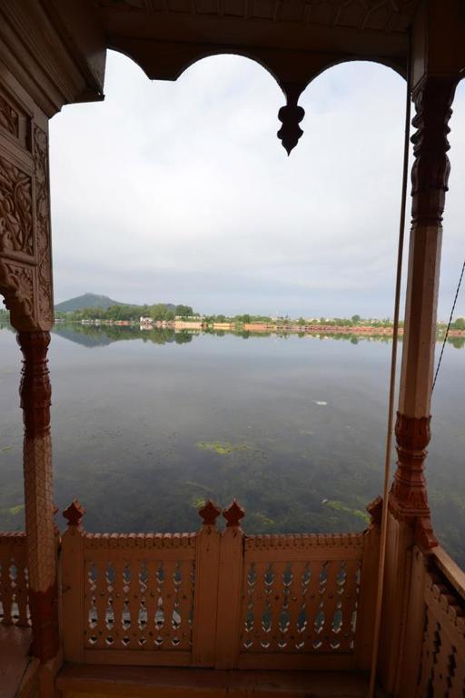 فندق هاوسبووت ليلي أو ناجيين Srīnagar المظهر الخارجي الصورة